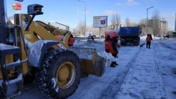 Фотография к новости: Более 14 тыс. кубометров снега убрано в Астане за минувшие сутки