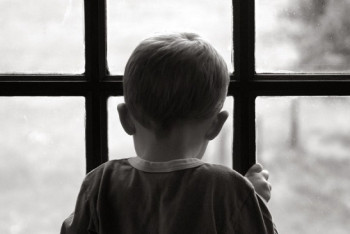 Фотография к новости: Полицейские задержали женщину, оставившую ребёнка на автовокзале Костаная