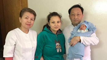 Фотография к новости: Казахстанка после пересадки печени смогла дважды стать мамой  