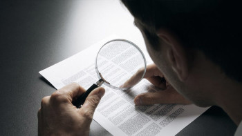 Фотография к новости: В Шахтинске проводится расследование в отношении полицейского, сбившего насмерть пешехода