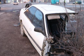 Фотография к новости: Машину разорвало пополам после ДТП в Алматы