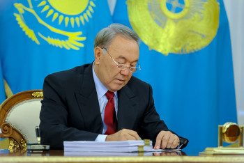 Фотография к новости: Глава государства подписал указ о присвоении высших воинских и специальных званий