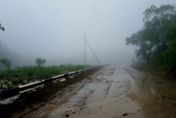 Фотография к новости: Селевые потоки перекрыли дороги в Алматинской области и продолжают течь   