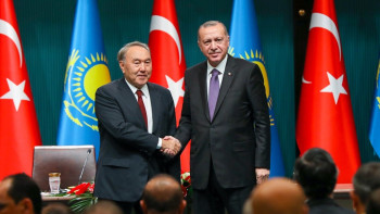 Фотография к новости: Казахстану и Турции необходимо эффективно использовать транзитный потенциал - Назарбаев