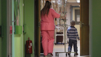 Фотография к новости: Одноклассники  госпитализированных с подозрением на менингит школьников не заразились инфекцией