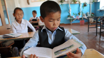 Фотография к новости: Учебники по предмету "Краеведение" выпустили для школьников Казахстана