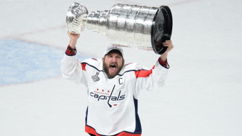 Фотография к новости: Forbes назвал самых высокооплачиваемых звёзд спорта и шоу-бизнеса России