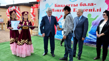 Фотография к новости: 120 тысяч детей охвачено проектом "Бақытты бала" в Актюбинской области