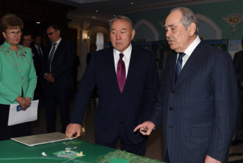 Фотография к новости: Назарбаев ознакомился с проектами возрождения города Болгар и "Острова - града Свияжск"