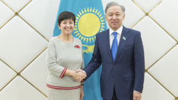 Фотография к новости: Нигматулин принял посла Чехии в Казахстане Жигову