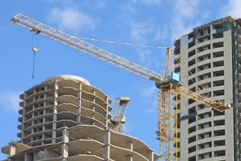 Фотография к новости: Мамин раскритиковал акимов Павлодарской области и ЗКО за низкие темпы строительства жилья