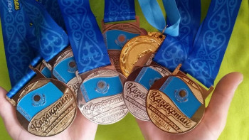 Фотография к новости: Сотни чемпионов лишились образовательных грантов в Алматы