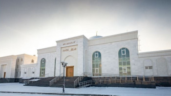 Фотография к новости: Уникальная мечеть "Aq meshit" открылась в Астане