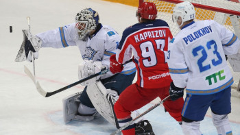 Фотография к новости: Все красавцы - главный тренер "Барыса" поздравил команду с уверенной победой над ЦСКА