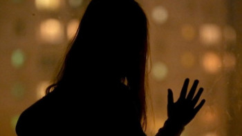 Фотография к новости: Выпавшую из окна 6 этажа девочку спас житель Павлодара