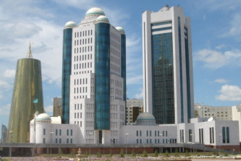 Фотография к новости: Парламент Казахстана принял поправки в Кодекс об адмнарушениях