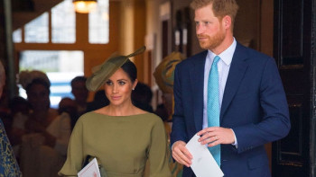 Фотография к новости: В самолет принца Гарри ударила молния