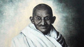 Фотография к новости: На одном из зданий Астаны покажут видеопроекцию Махатмы Ганди  