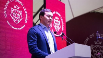 Фотография к новости: Нурали Алиев стал выпускником Стэнфорда