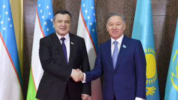 Фотография к новости: Спикеры парламентов Казахстана и Узбекистана подписали меморандум о сотрудничестве 