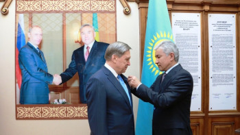 Фотография к новости: Помощник президента РФ удостоен ордена "Достык" 