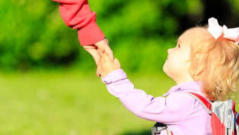 Фотография к новости: В Дом ребёнка определили брошенную на улице двухлетнюю девочку в Темиртау 