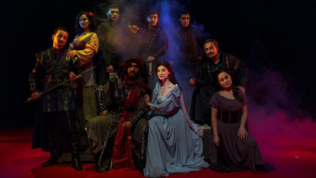 Фотография к новости: Казахский театр им. Куанышбаева выиграл Гран-при театрального форума "Золотой Витязь"