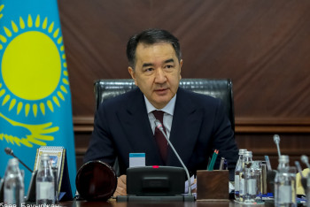 Фотография к новости: Успехов в работе пожелал Сагинтаев новому министру Калетаеву 