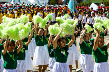 Фотография к новости: Тысячи детей приняли участие в праздничном параде в Астане