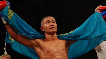 Фотография к новости: Казахстанский боксер выиграл четвертый бой в профи поединке