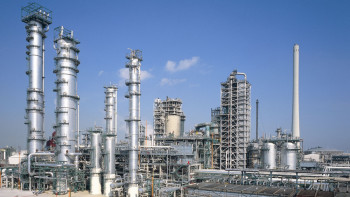 Фотография к новости: Ужесточить контроль за работой НПЗ поручил Бозумбаев