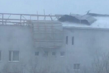 Фотография к новости: Ураган сорвал кровлю здания столичного аграрного вуза