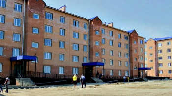 Фотография к новости: Пострадавшим от паводков атбасарцам выдали новые квартиры