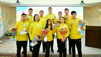 Фотография к новости: Казахстанские призёры Юношеских Олимпийских игр заработали от 3 тыс. до 10 тыс. долларов