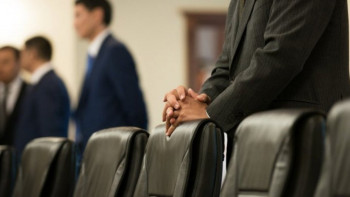 Фотография к новости: Сельский аким наказан за незаконное увольнение госслужащих