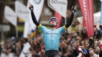 Фотография к новости:  Испанец Луис Санчес выиграл "королевский" этап велогонки "Тур Алматы"