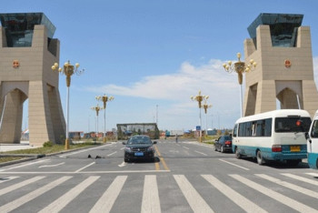 Фотография к новости: Женщину на джипе с боевыми патронами задержали на границе Казахстана 