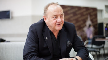 Фотография к новости: Писатель Януш Вишневский о казахской литературе: вы пишете эмоционально и мне это нравится