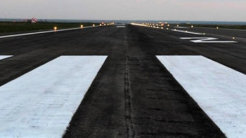 Фотография к новости: Задел посадочную полосу хвостовой частью самолет в аэропорту Алматы