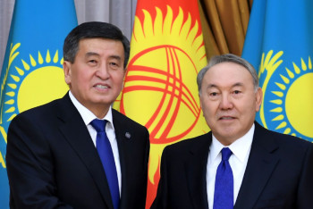 Фотография к новости: Назарбаев и Жээнбеков обсудили график предстоящих встреч