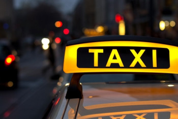 Фотография к новости: Таксиста наказали за назойливость в аэропорту Алматы