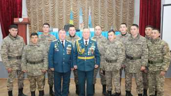 Фотография к новости: В Вооруженных Силах РК проходят памятные мероприятия о героях Афганской войны