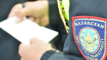 Фотография к новости: Какое наказание получит полицейский, сбивший детей на пешеходе в Астане