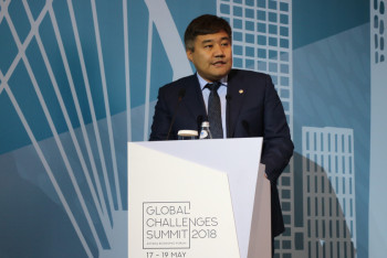 Фотография к новости: Институты гражданского общества формируют глобальную повестку дня - Калетаев