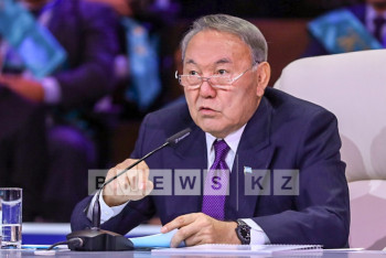 Фотография к новости: Назарбаев уверен, что казахстанская продукция не будет залеживаться на прилавках