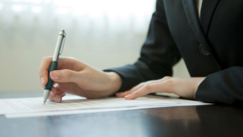 Фотография к новости: Неоценимый вклад женщин в урегулирование конфликтов отметил Назарбаев