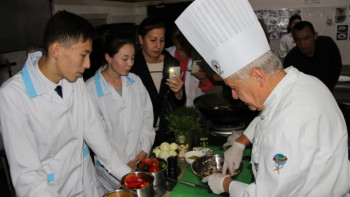 Фотография к новости: Шеф-повар из Германии провёл мастер-класс для кулинаров в Кокшетау