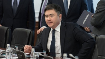 Фотография к новости: Должны экономить, а вы разбазариваете - Назарбаев отчитал Сулейменова за бюджет