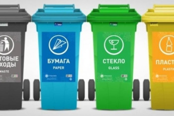 Фотография к новости: Объясняю ещё раз для особо непонятливых: как Бозумбаев отвечал на вопросы населения