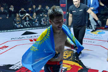 Фотография к новости: Казахстанский боец победил на недели ММА в Астане